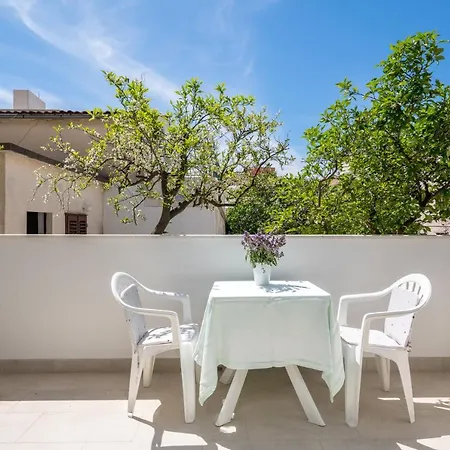 Apartmani Nikola Baska Voda Exterior photo
