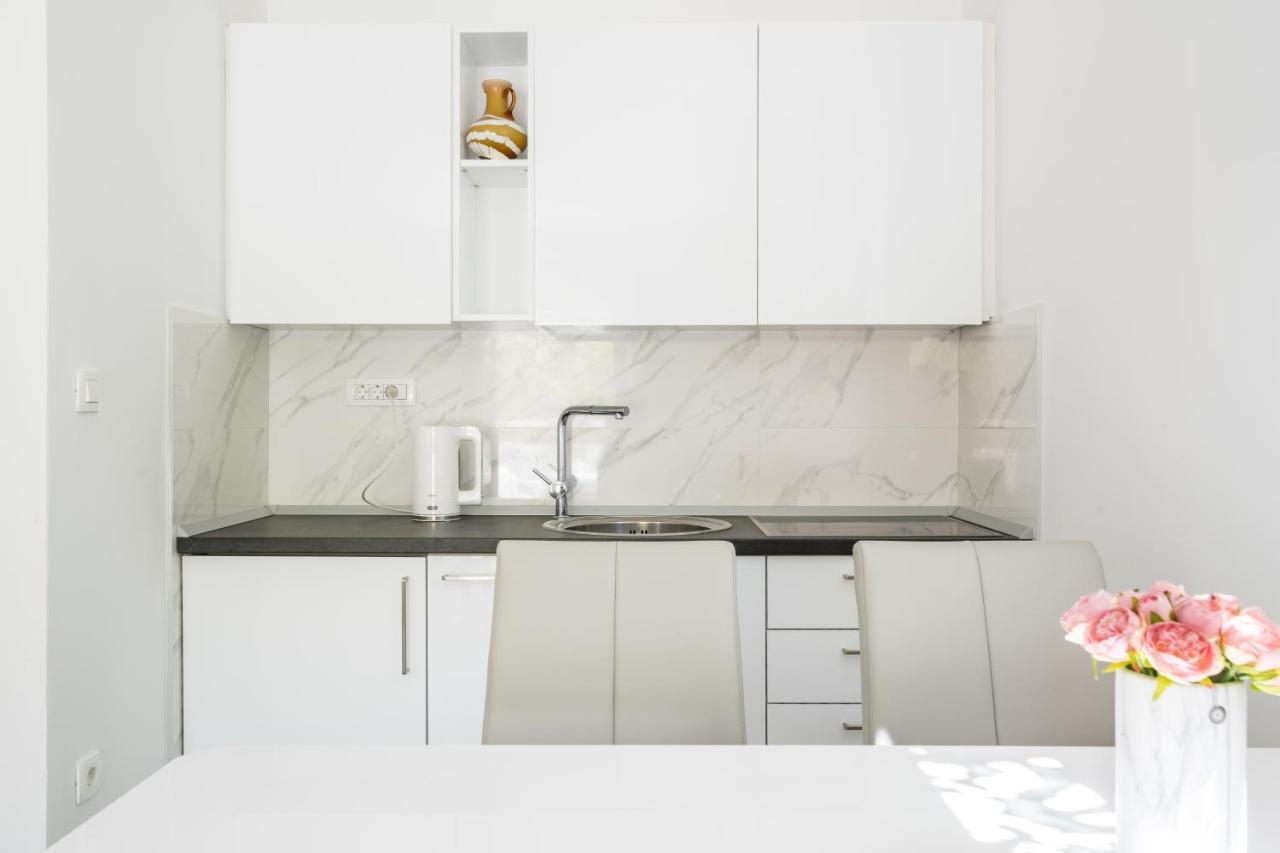 Nikola Apartament *